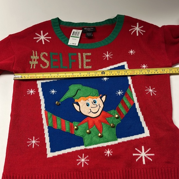 Hooked up Selfie holiday sweater - Picture 4 of 5